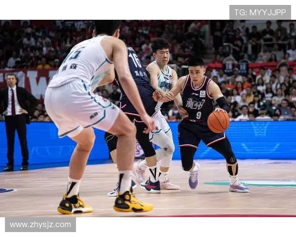 深入分析广州排球队的盯防战术及其在比赛中的应用效果 深入分析广州排球队的盯防战术及其在比赛中的应用效果