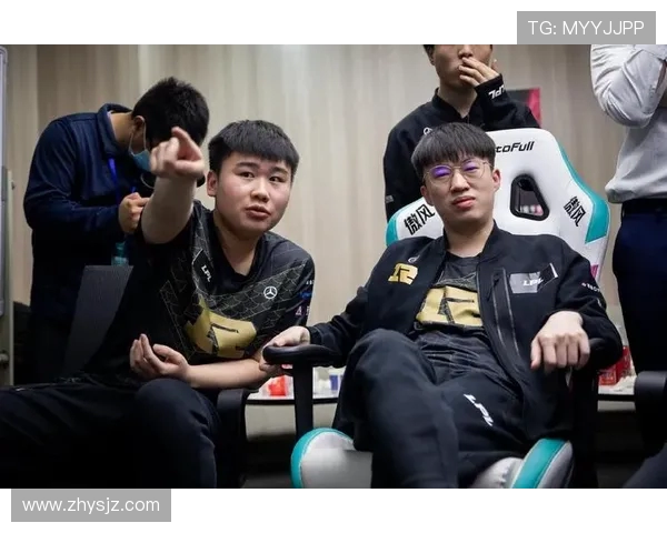 深入解析FPX在DOTA2赛场上的强大实力与战术布局